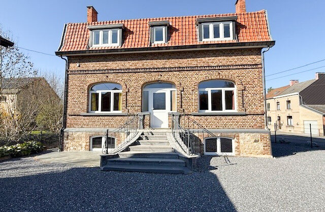 Maison de Maître avec jardin à Andenelle